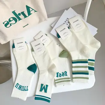 Модные женские носки в зеленую полоску, Белые Спортивные Новые Хлопчатобумажные носки Kawaii Harajuku Korea Girls Calcetines