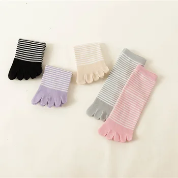 Хлопковые женские носки с пятью пальцами, Осенне-зимний комплект женских носков в полоску Kawaii